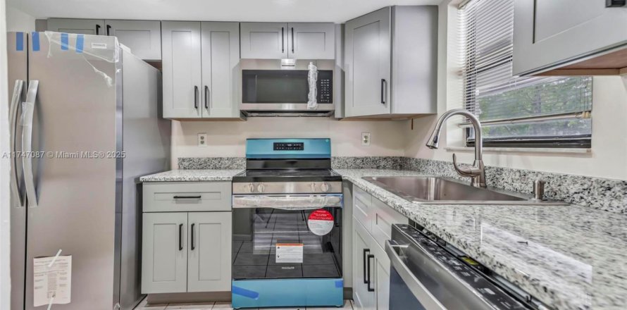 Condo à Tamarac, Floride, 2 chambres № 1708253