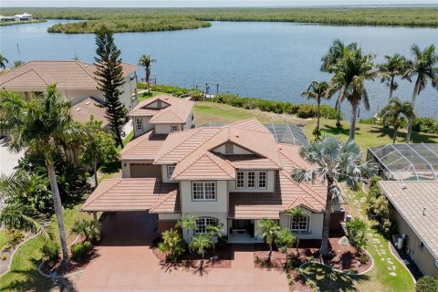 Villa ou maison à Port Charlotte, Floride 3 chambres, 356.84 m2 № 2122345