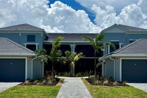 Condominio en Lakewood Ranch, Florida, 2 dormitorios  № 2217427