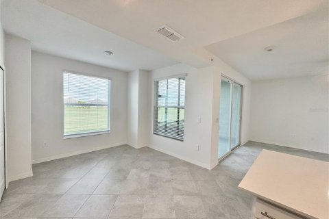 Condominio en alquiler en Lakewood Ranch, Florida, 2 dormitorios, 126.9 m2 № 2217427 - foto 6
