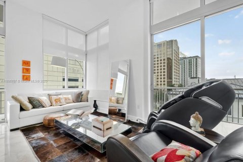 Condo in Miami, Florida, 2 bedrooms  № 1953363 - photo 4