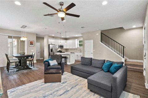 Apartment in Orlando, Florida 3 bedrooms, 175.77 sq.m. № 2437262 - photo 9
