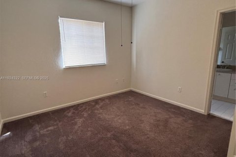 Adosado en alquiler en Tamarac, Florida, 3 dormitorios, 130.43 m2 № 1982896 - foto 21
