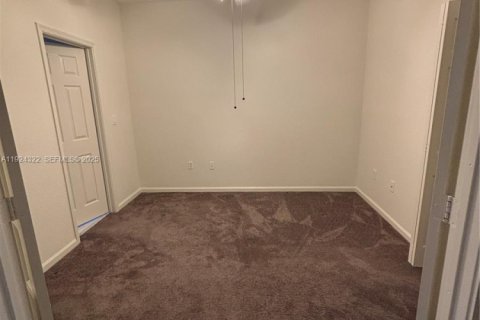 Adosado en alquiler en Tamarac, Florida, 3 dormitorios, 130.43 m2 № 1982896 - foto 25