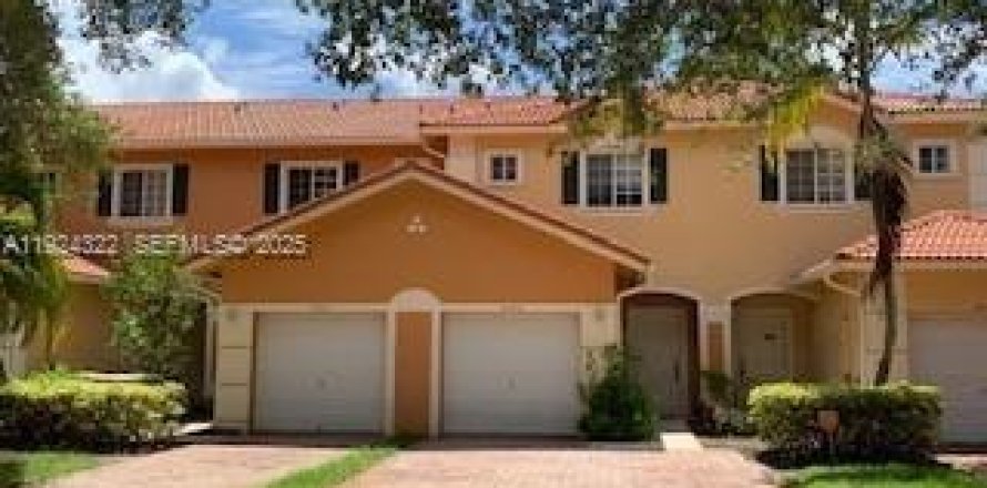 Adosado en Tamarac, Florida 3 dormitorios, 130.43 m2 № 1982896