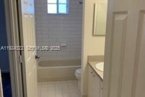 Adosado en alquiler en Tamarac, Florida, 3 dormitorios, 130.43 m2 № 1982896 - foto 22