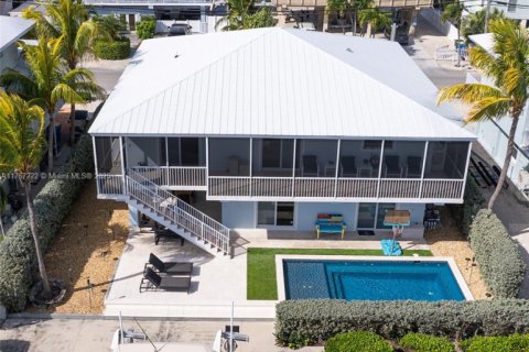 House in Islamorada, Village of Islands, Florida 3 bedrooms, 186.73 sq.m. № 1874480 - photo 12