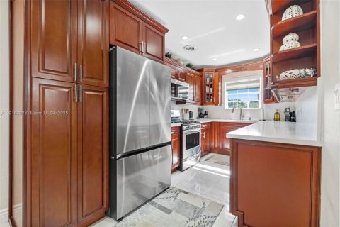 Casa en venta en Hollywood, Florida, 4 dormitorios, 185.71 m2 № 1974133 - foto 4