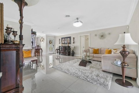 Casa en venta en Hollywood, Florida, 4 dormitorios, 185.71 m2 № 1974133 - foto 25