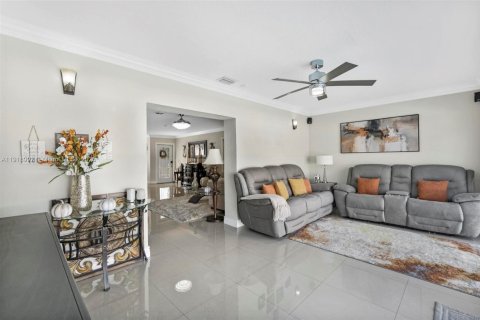 Casa en venta en Hollywood, Florida, 4 dormitorios, 185.71 m2 № 1974133 - foto 26