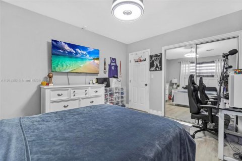 Casa en venta en Hollywood, Florida, 4 dormitorios, 185.71 m2 № 1974133 - foto 20