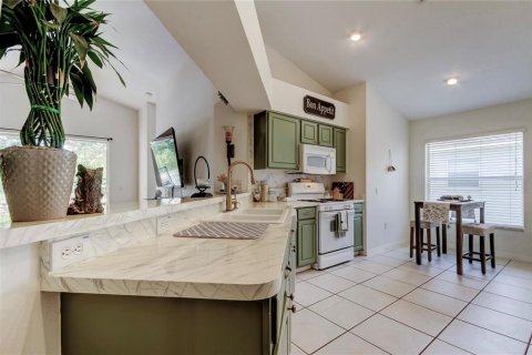 House in Brooksville, Florida 4 bedrooms, 165.37 sq.m. № 1798258 - photo 19