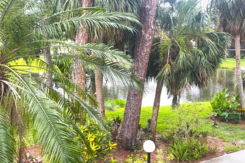 Condo in Bradenton, Florida, 2 bedrooms  № 1815853 - photo 14