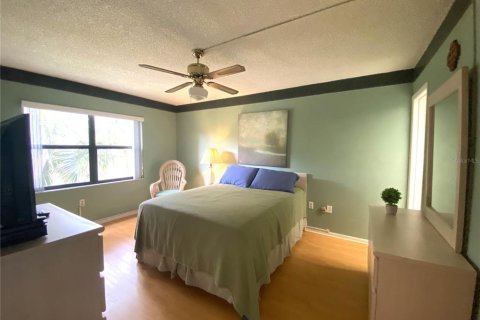 Condo in Bradenton, Florida, 2 bedrooms  № 1815853 - photo 18