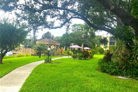 Condo in Bradenton, Florida, 2 bedrooms  № 1815853 - photo 27