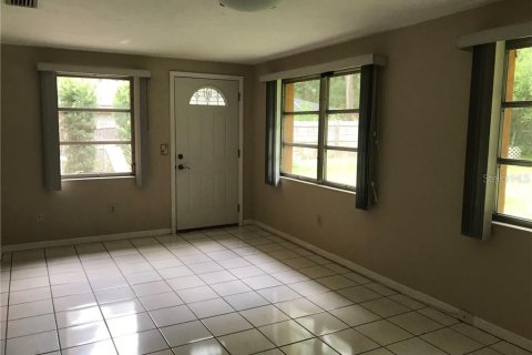 Villa ou maison à louer à Inverness, Floride: 2 chambres, 113.81 m2 № 2419524 - photo 5