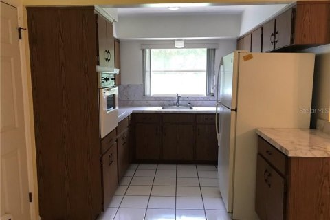 Villa ou maison à louer à Inverness, Floride: 2 chambres, 113.81 m2 № 2419524 - photo 4