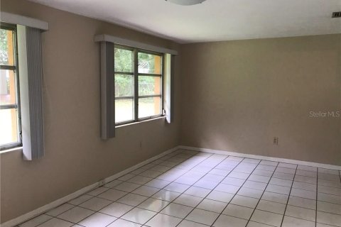 Villa ou maison à louer à Inverness, Floride: 2 chambres, 113.81 m2 № 2419524 - photo 6