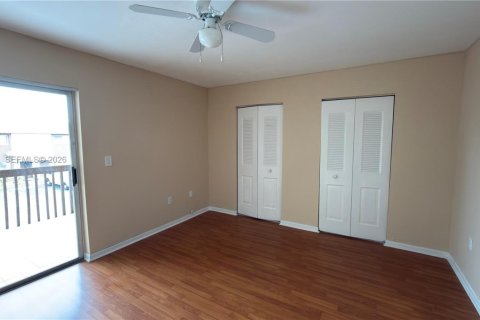 Снять в аренду таунхаус в Маргит, Флорида 2 спальни, 107.4м2, № 1998748 - фото 14