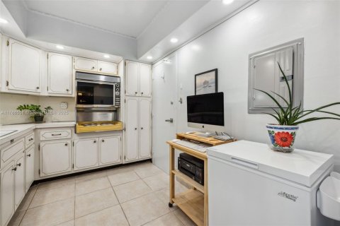 Copropriété à vendre à Sunny Isles Beach, Floride: 1 chambre, 70.79 m2 № 1861797 - photo 7