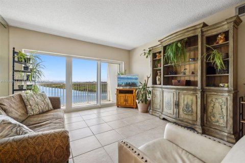 Copropriété à vendre à Sunny Isles Beach, Floride: 1 chambre, 70.79 m2 № 1861797 - photo 16