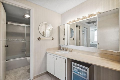 Copropriété à vendre à Sunny Isles Beach, Floride: 1 chambre, 70.79 m2 № 1861797 - photo 6