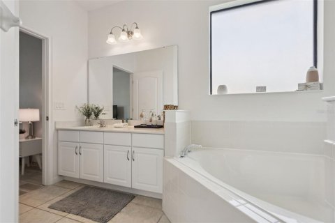 Купить виллу или дом в Киссимми, Флорида 3 комнаты, 267м2, № 2398826 - фото 24