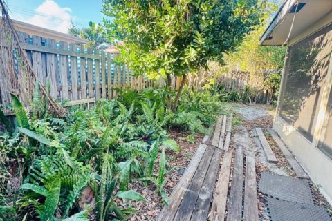 Купить коммерческую недвижимость в Помпано-Бич, Флорида 230.68м2, № 2066698 - фото 11