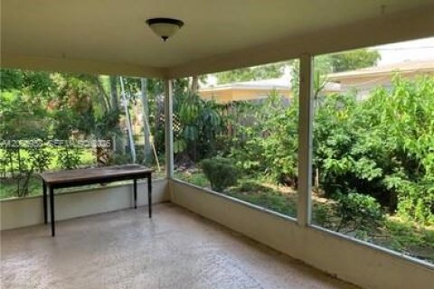 Купить коммерческую недвижимость в Помпано-Бич, Флорида 230.68м2, № 2066698 - фото 21