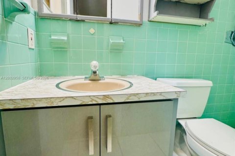 Купить коммерческую недвижимость в Помпано-Бич, Флорида 230.68м2, № 2066698 - фото 17