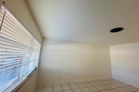 Купить коммерческую недвижимость в Помпано-Бич, Флорида 230.68м2, № 2066698 - фото 19