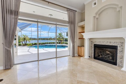 Villa ou maison à vendre à Lake Mary, Floride: 4 chambres, 303.05 m2 № 2398640 - photo 5