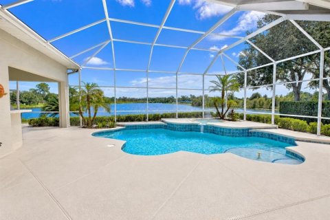 Villa ou maison à vendre à Lake Mary, Floride: 4 chambres, 303.05 m2 № 2398640 - photo 2