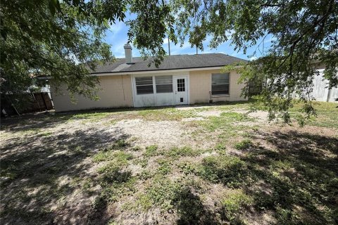 House in Brandon, Florida 3 bedrooms, 156.45 sq.m. № 2095761 - photo 4