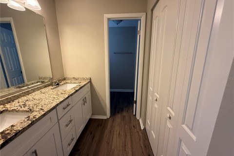 House in Brandon, Florida 3 bedrooms, 156.45 sq.m. № 2095761 - photo 16