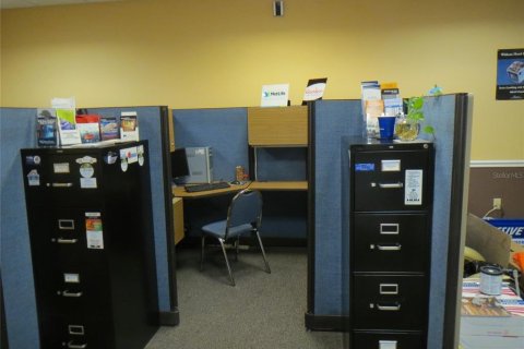Propiedad comercial en alquiler en Orlando, Florida, 124.21 m2 № 1745016 - foto 8