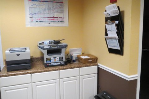 Propiedad comercial en alquiler en Orlando, Florida, 124.21 m2 № 1745016 - foto 11