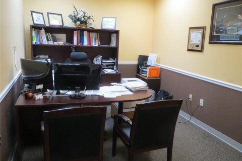 Propiedad comercial en alquiler en Orlando, Florida, 124.21 m2 № 1745016 - foto 12
