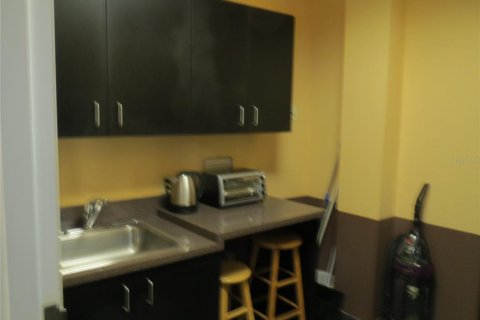 Propiedad comercial en alquiler en Orlando, Florida, 124.21 m2 № 1745016 - foto 20