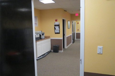 Propiedad comercial en alquiler en Orlando, Florida, 124.21 m2 № 1745016 - foto 19