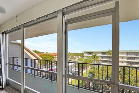 Condo in Deerfield Beach, Florida, 2 bedrooms  № 2177321 - photo 25