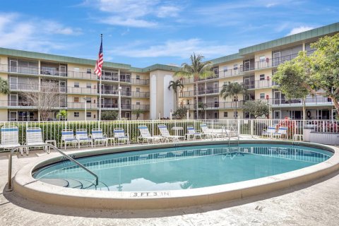 Condo in Deerfield Beach, Florida, 2 bedrooms  № 2177321 - photo 28