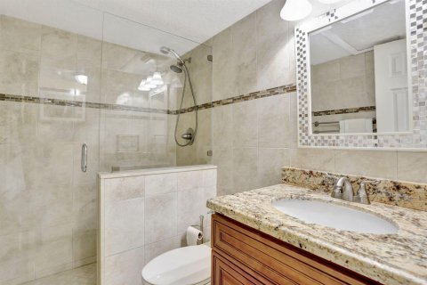 Condo in Deerfield Beach, Florida, 2 bedrooms  № 2177321 - photo 14