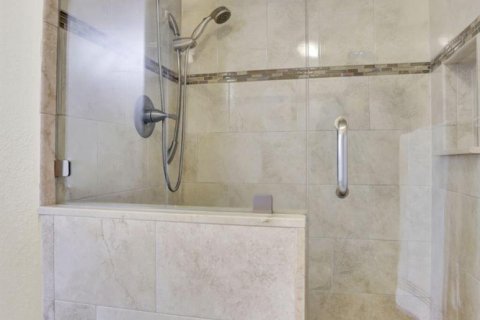 Condo in Deerfield Beach, Florida, 2 bedrooms  № 2177321 - photo 23