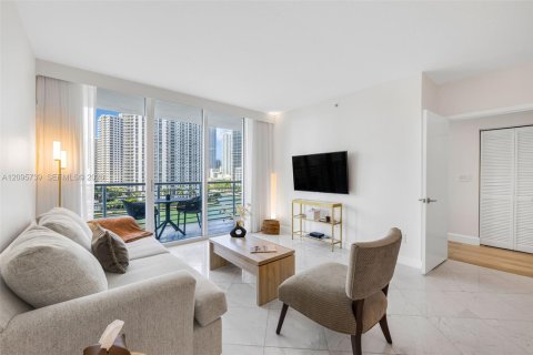 Copropriété à louer à Miami, Floride: 2 chambres, 113.99 m2 № 2386894 - photo 11