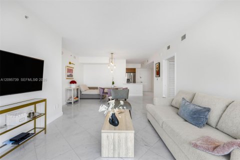 Copropriété à louer à Miami, Floride: 2 chambres, 113.99 m2 № 2386894 - photo 14