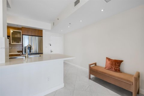 Copropriété à louer à Miami, Floride: 2 chambres, 113.99 m2 № 2386894 - photo 9