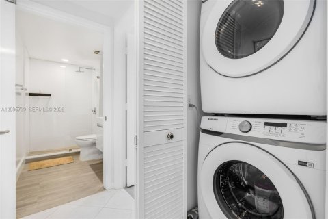 Copropriété à louer à Miami, Floride: 2 chambres, 113.99 m2 № 2386894 - photo 26