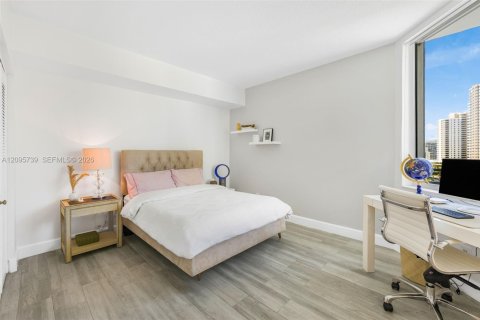 Copropriété à louer à Miami, Floride: 2 chambres, 113.99 m2 № 2386894 - photo 17