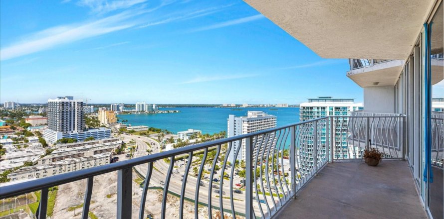 Condo à North Bay Village, Floride, 1 chambre № 1981523